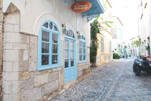 Forrás: http://www.perpetuallychic.com/2014/01/alacati-turkey/