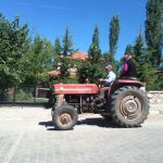 K. Tengeri Dalma: Egy hely, ahol az asszonyok oldalvást ülik meg a traktort