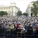 Macaristan’da sığınmacı referandumuna karşı „insanı gör” etkinliği