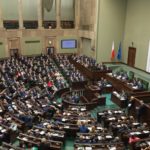 Polonya’da milletvekilli maaşları % 20 azalıyor