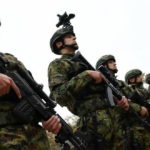 Kosova ve Sırbistan ordusu teyakkuzda