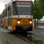 A villamosvezető egyszer csak azt látta, hogy a sínen jön szembe egy kamion