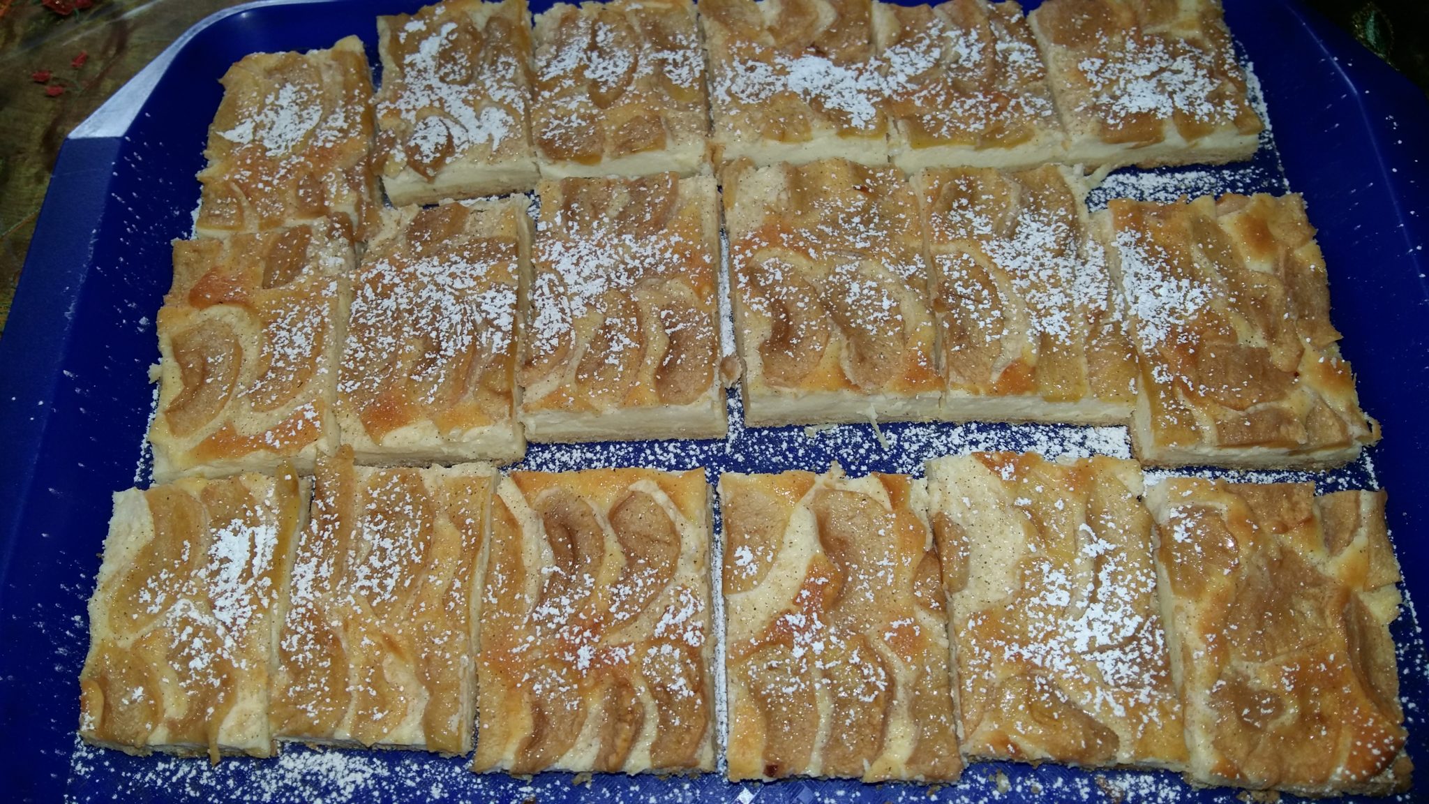Tepside elmalı pasta (Almatorta tepsiben) Szegedi Ági Türkinfo