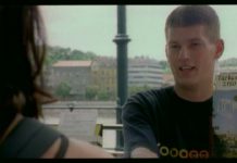 Cebimde Çok Küçük Elma Var