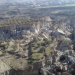 200 méter széles szakadékot vájt a tájba a törökországi földrengés