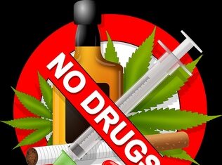 Drogvádak miatt egy sor celebet hallgattak ki Törökországban