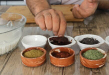 EN LEZZETLİ VE EN PRATİK HAKKARİ YEMEĞİ DOLEME