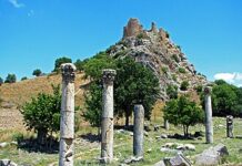 Új maszkok kerültek elő Kastabala színházából