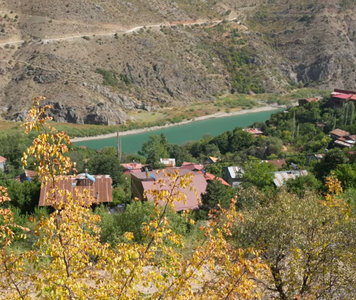 TÜRKİYE’NİN EN GÜZEL 10 KÖYÜNDEN BİRİ | Kemaliye, Apçağa Köyü ve Karanlık Kanyon Vlog