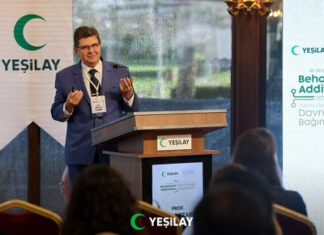 Mesterséges intelligencia és függőség: Isztambulban tartott nagy sikerű előadást a Széchenyi István Egyetem professzora