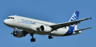 Megjelent az első videó a Ferihegyen balesetet szenvedő utasszállító repülőgépről – látszik, ahogy a 176 utas elhagyja az Airbus A320-ast