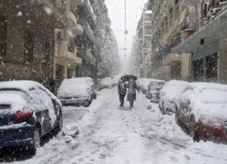 Erős havazás miatt 14 török tartományban bezárnak az iskolák