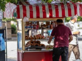 Izmir, te csodás! Ismerd meg a török borok történetét és a simit receptjét!