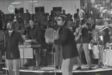 Pápay-Faraghó László & Syrius együttes – Hogy mulat egy beates magyar úr (1968 táncdalfesztivál)