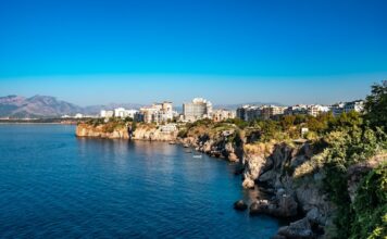 Hihetetlen akciókkal csábítja a turistákat Törökország és Ciprus