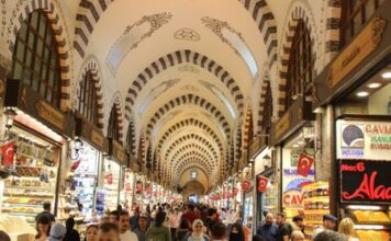 Kevesen tudják, mit rejt Isztambul 600 éves bazárja